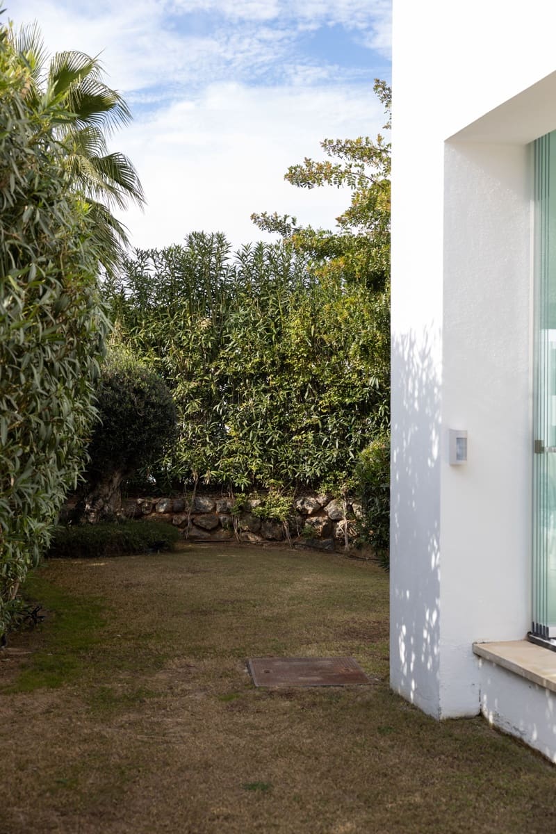 6 soverom Villa til salgs i El Paraiso med svømmebasseng - € 1 995 000 (Ref: 7953765)