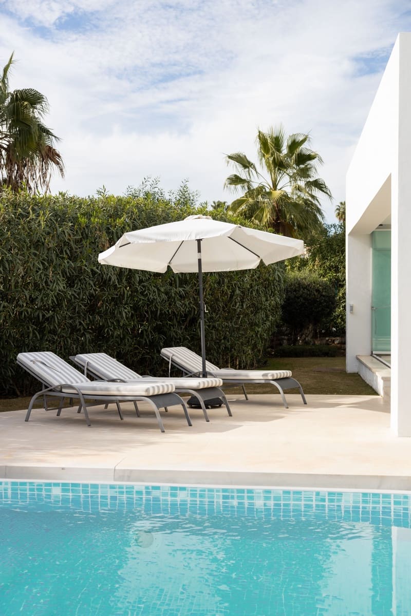 6 soverom Villa til salgs i El Paraiso med svømmebasseng - € 1 995 000 (Ref: 7953765)