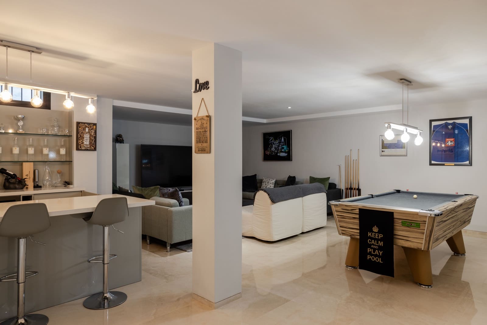 6 soverom Villa til salgs i El Paraiso med svømmebasseng - € 1 995 000 (Ref: 7953765)