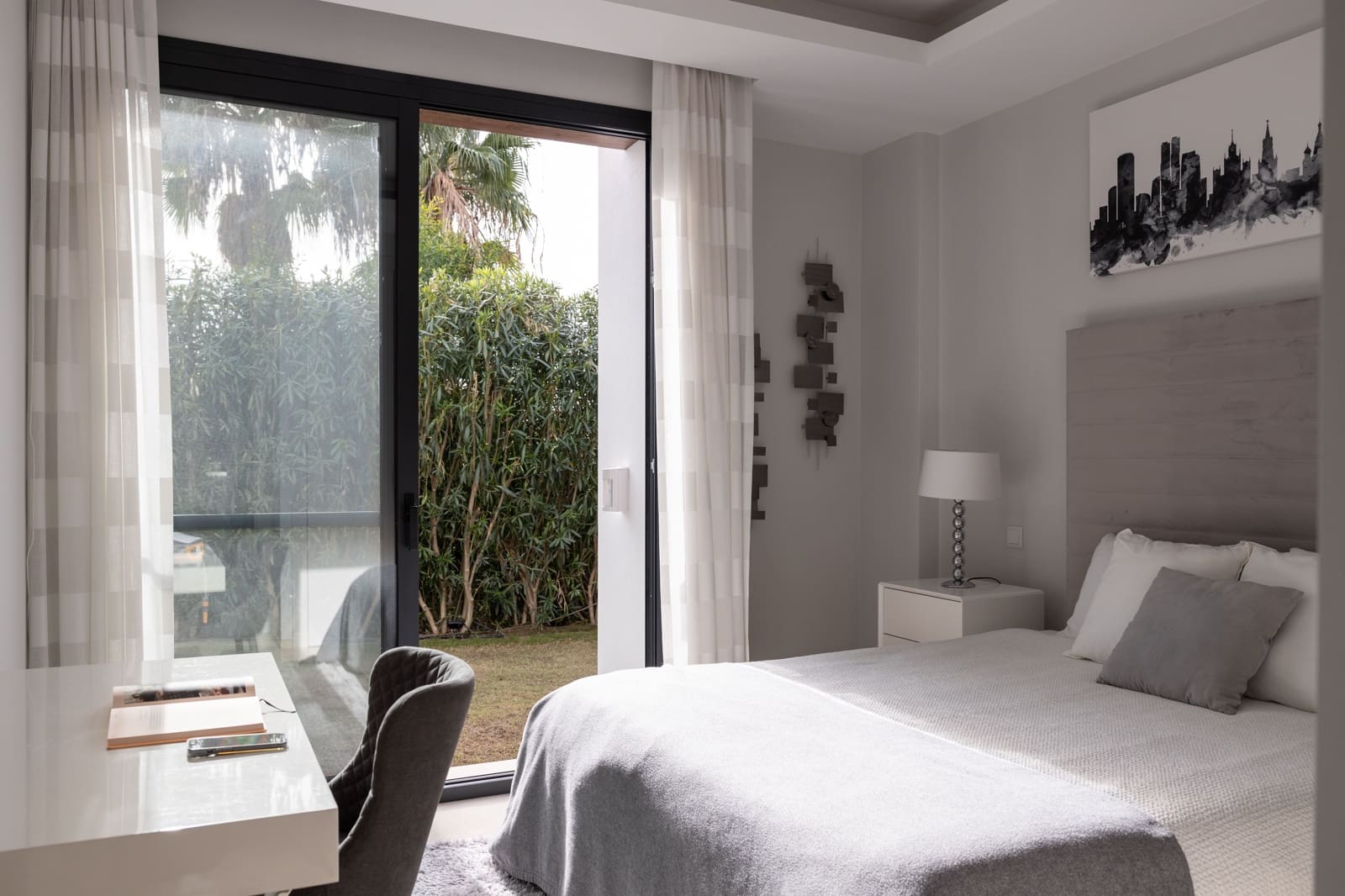 6 soverom Villa til salgs i El Paraiso med svømmebasseng - € 1 995 000 (Ref: 7953765)