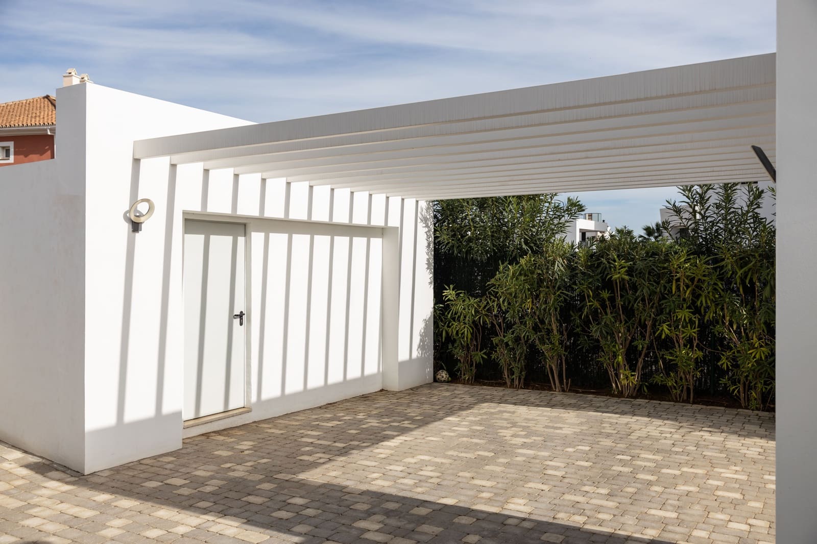 6 soverom Villa til salgs i El Paraiso med svømmebasseng - € 1 995 000 (Ref: 7953765)