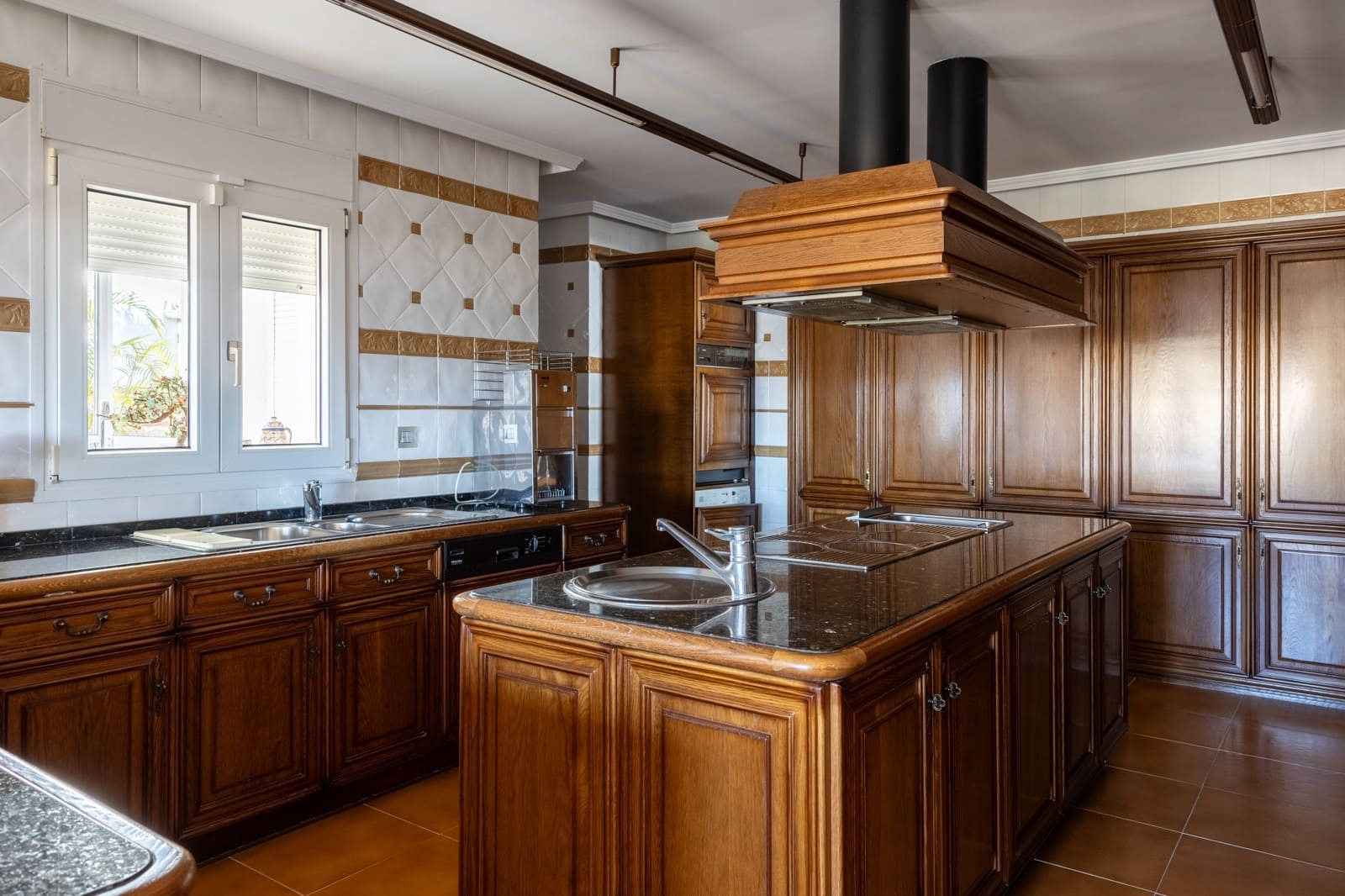 5 sypialnia Willa na sprzedaż w Miasto Malaga z basenem - 2 495 000 € (Ref: 7969688)