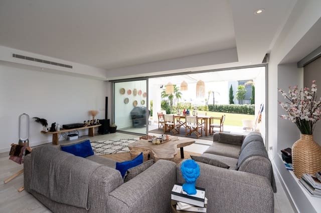 3 soveværelse Lejlighed til salg i Buenas Noches, Estepona med swimmingpool - € 680.000 (Ref: 7986209)