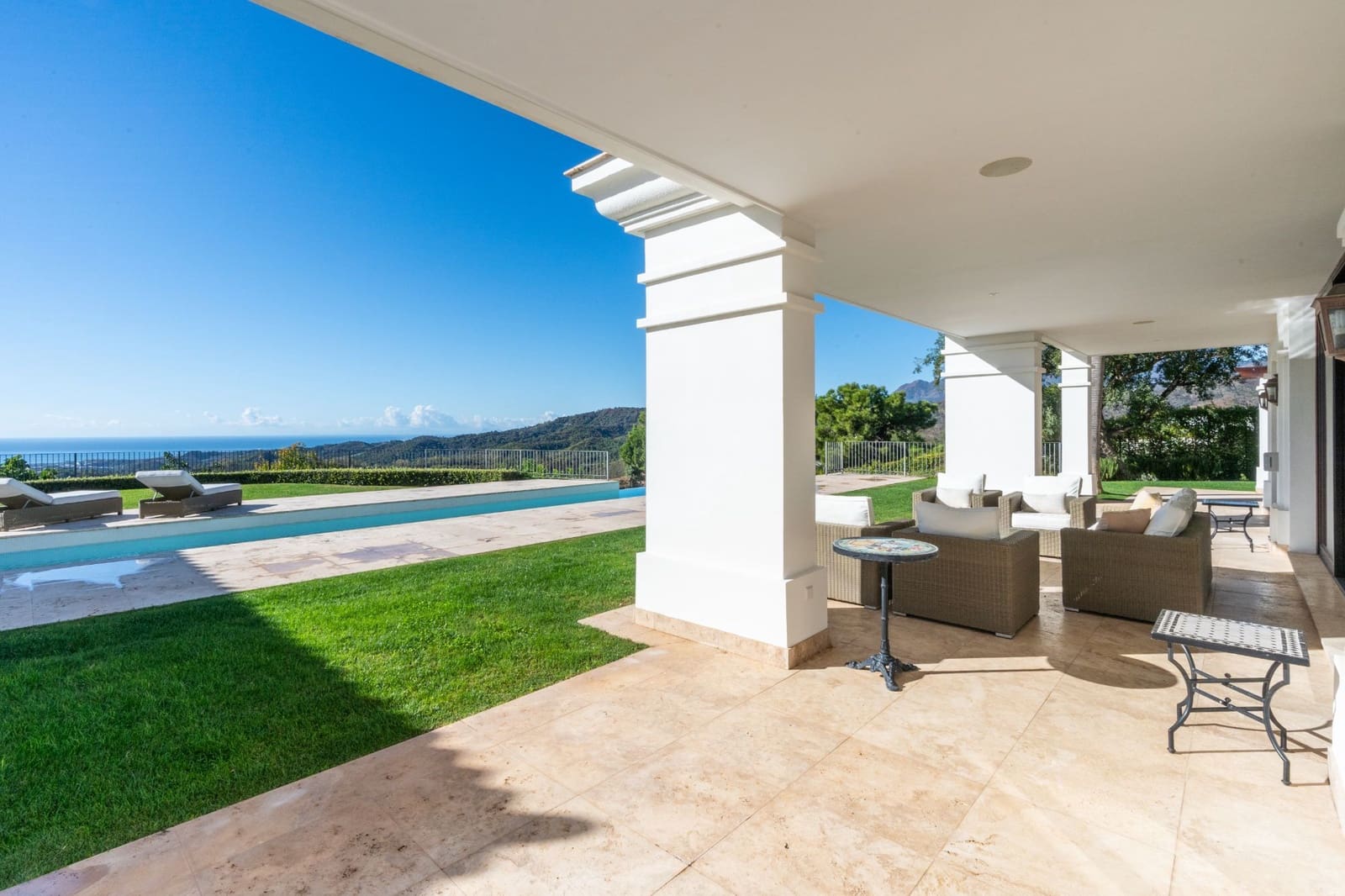4 quarto Moradia para venda em Benahavis com piscina - 4 495 000 € (Ref: 7999475)