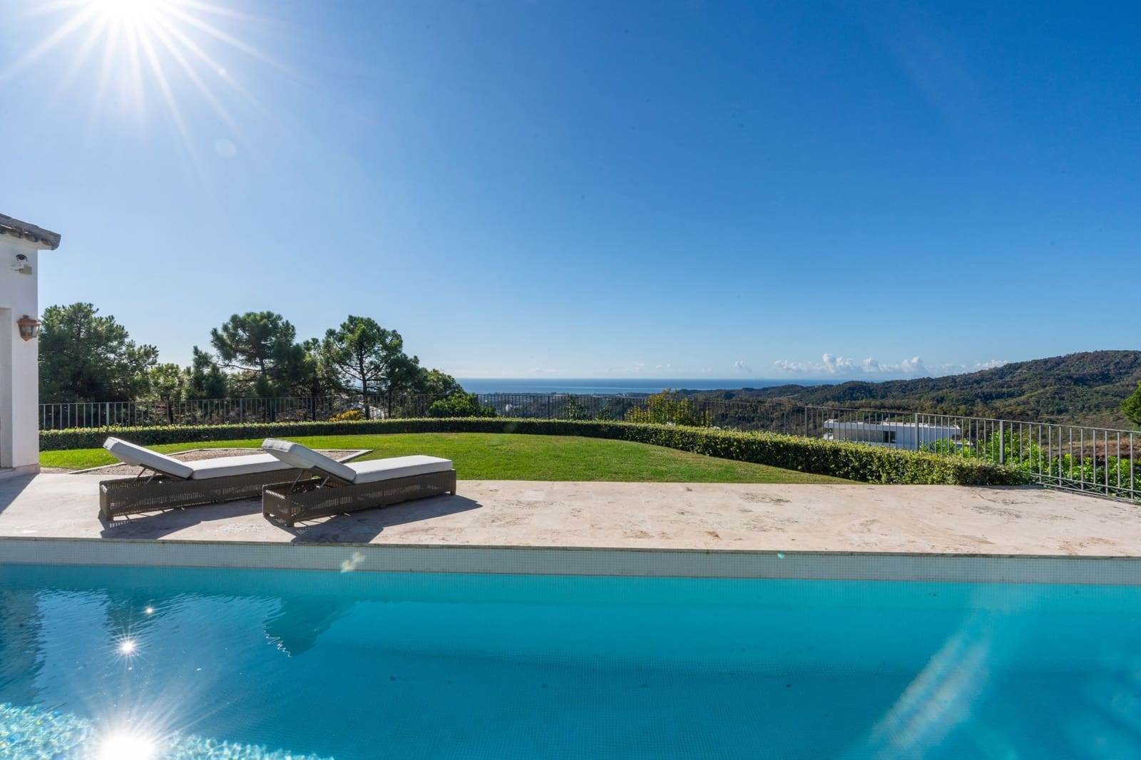 4 quarto Moradia para venda em Benahavis com piscina - 4 495 000 € (Ref: 7999475)