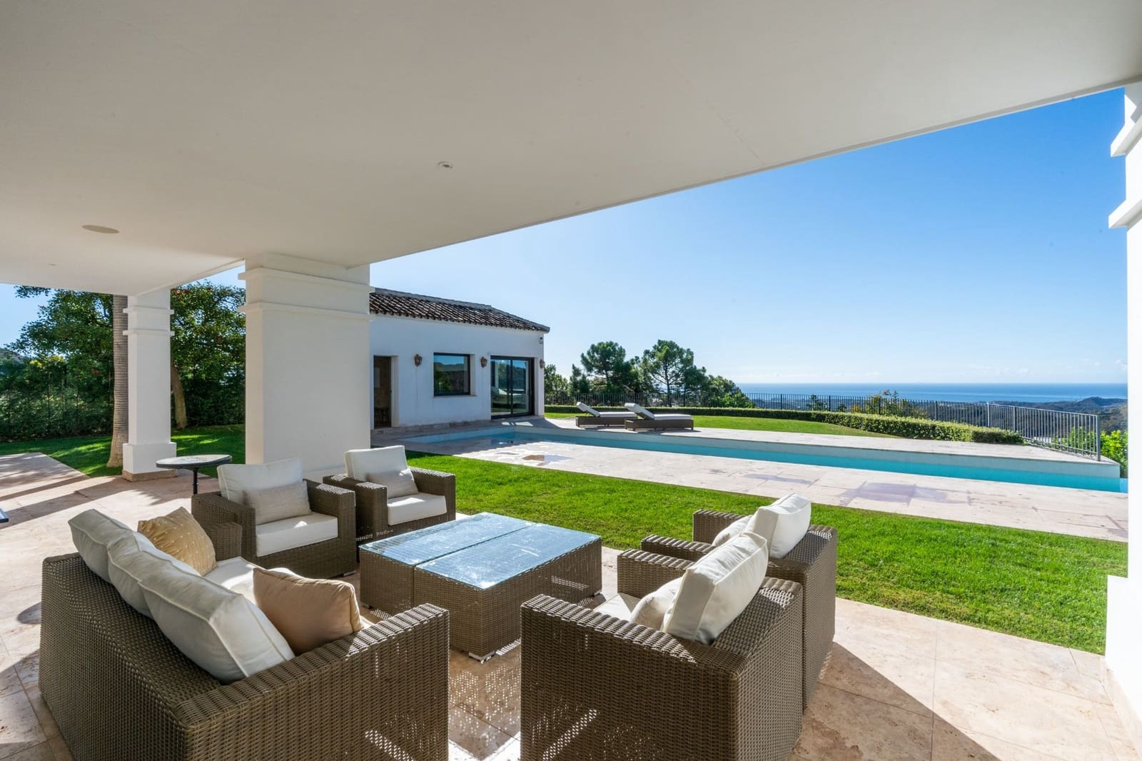 4 quarto Moradia para venda em Benahavis com piscina - 4 495 000 € (Ref: 7999475)