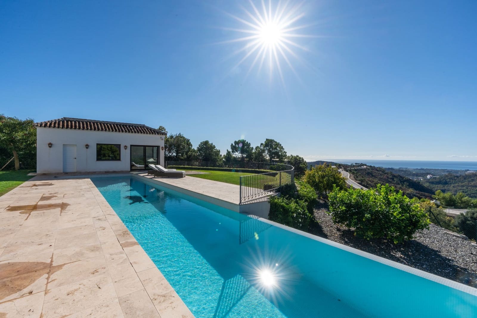 4 quarto Moradia para venda em Benahavis com piscina - 4 495 000 € (Ref: 7999475)