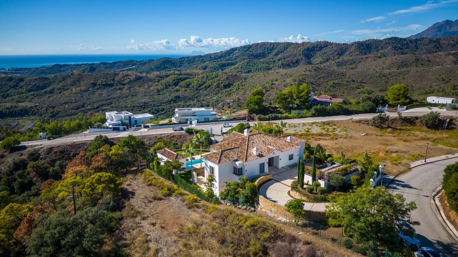 4 quarto Moradia para venda em Benahavis com piscina - 4 495 000 € (Ref: 7999475)
