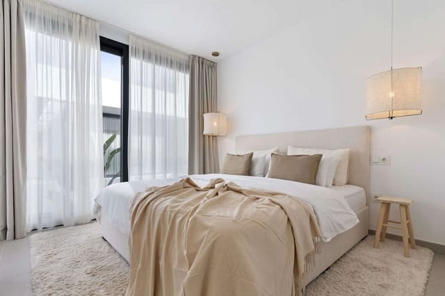 Chalet de 6 habitaciones en La Concha - Resina Golf, Estepona en venta con piscina - 1.495.000 € (Ref: 8011346)