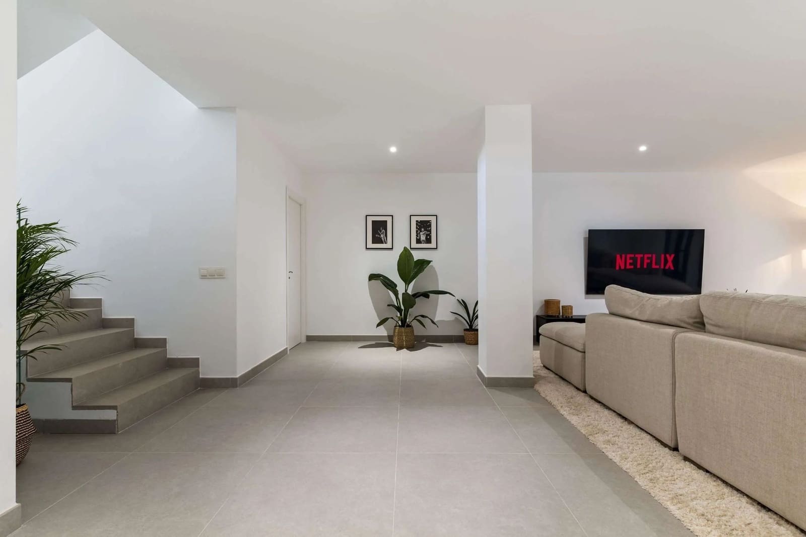 Chalet de 6 habitaciones en Estepona en venta con piscina - 1.495.000 € (Ref: 8011346)