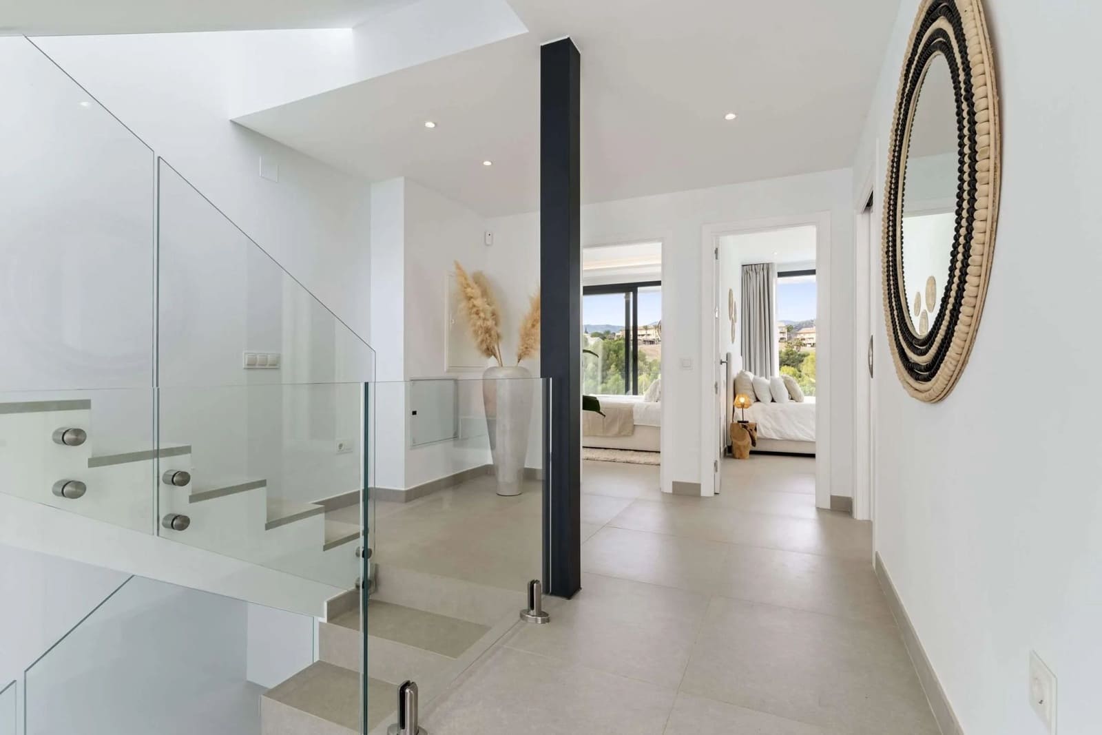 Chalet de 6 habitaciones en Estepona en venta con piscina - 1.495.000 € (Ref: 8011346)