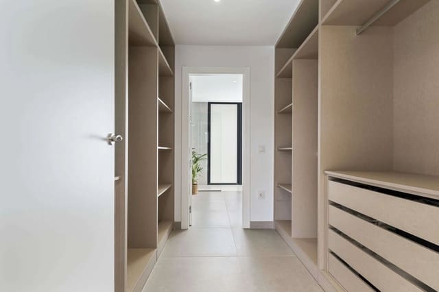 Chalet de 6 habitaciones en La Concha - Resina Golf, Estepona en venta con piscina - 1.495.000 € (Ref: 8011346)