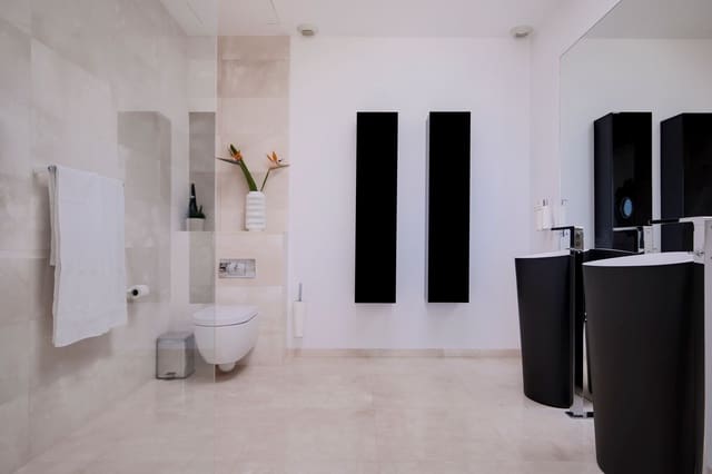 7 soverom Villa til salgs i Los Naranjos, Marbella med svømmebasseng - € 8 900 000 (Ref: 8035039)