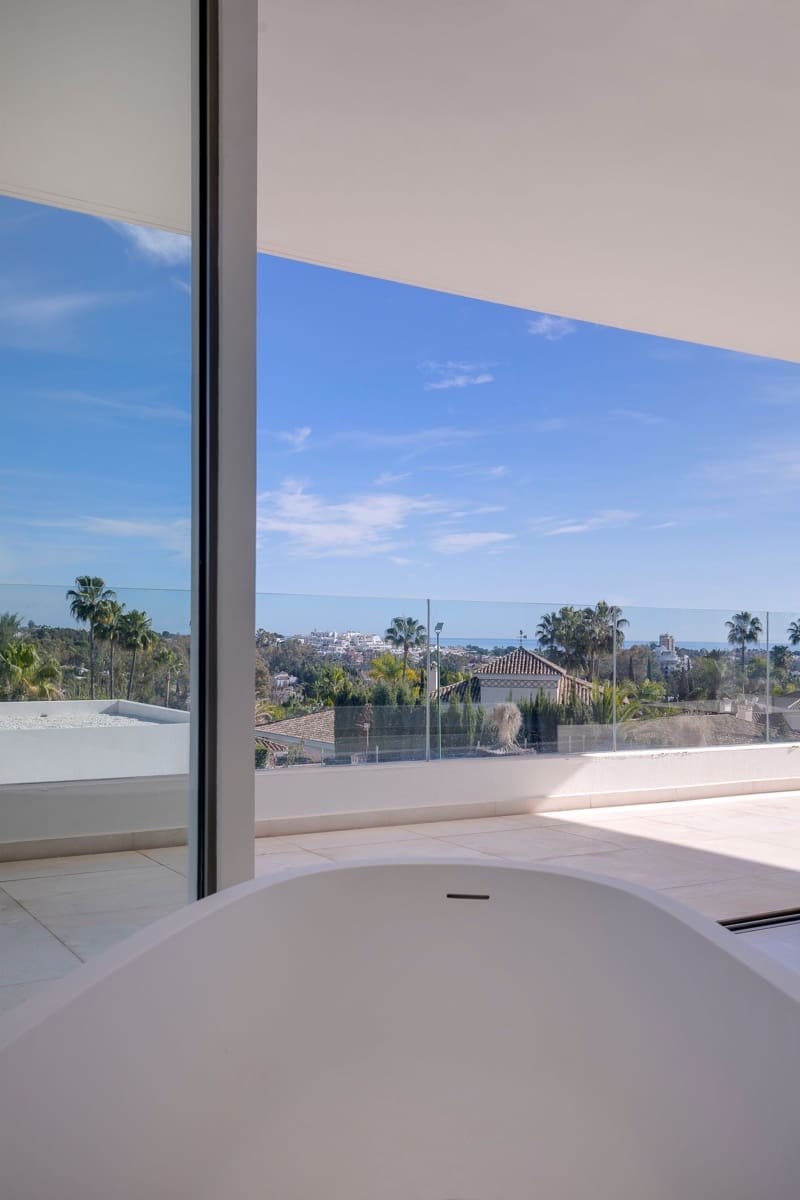 7 slaapkamer Villa te koop in Marbella met zwembad - € 8.900.000 (Ref: 8035039)