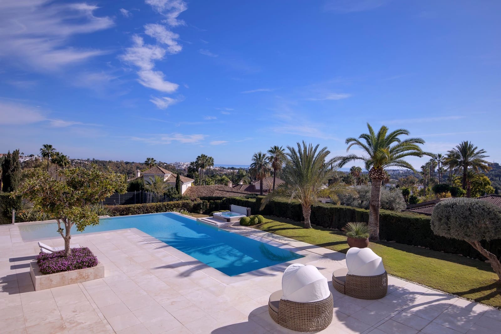 7 slaapkamer Villa te koop in Marbella met zwembad - € 8.900.000 (Ref: 8035039)