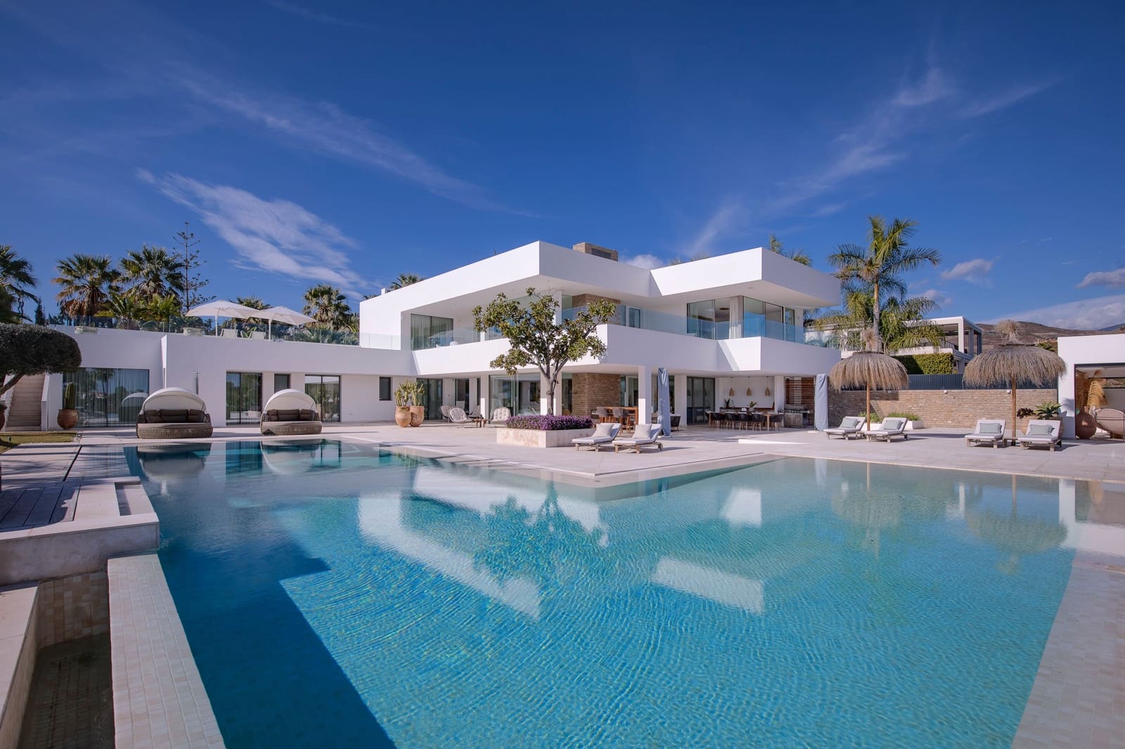 7 slaapkamer Villa te koop in Marbella met zwembad - € 8.900.000 (Ref: 8035039)