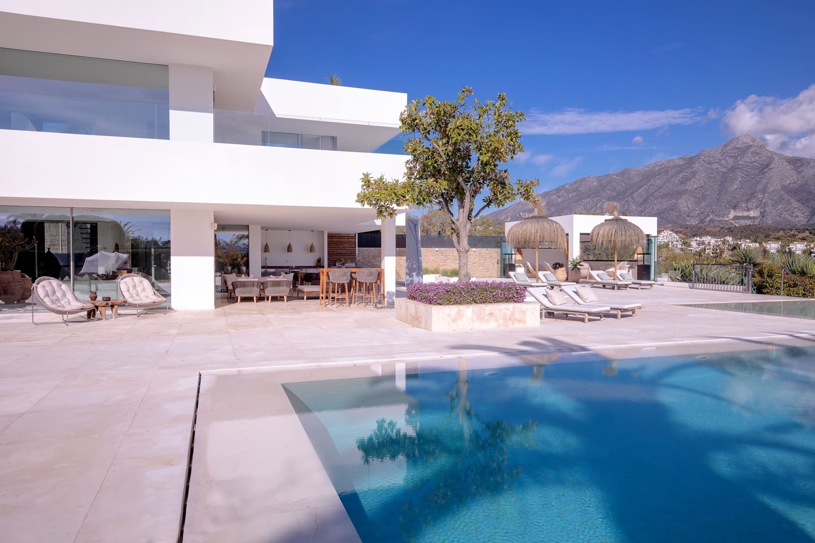 7 slaapkamer Villa te koop in Marbella met zwembad - € 8.900.000 (Ref: 8035039)