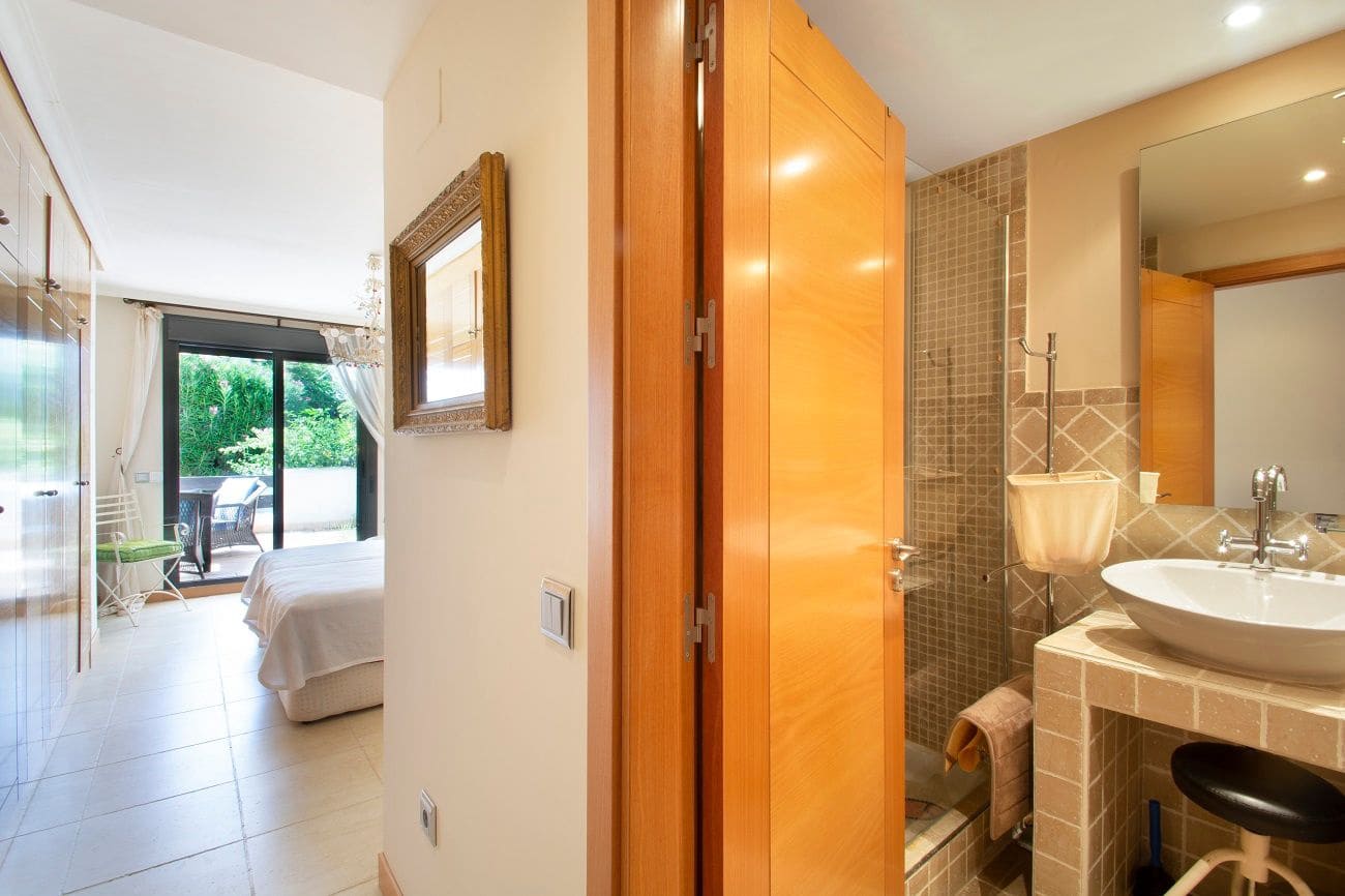 3 soverom Leilighet til salgs i New Golden Mile med svømmebasseng - € 470 000 (Ref: 8052527)