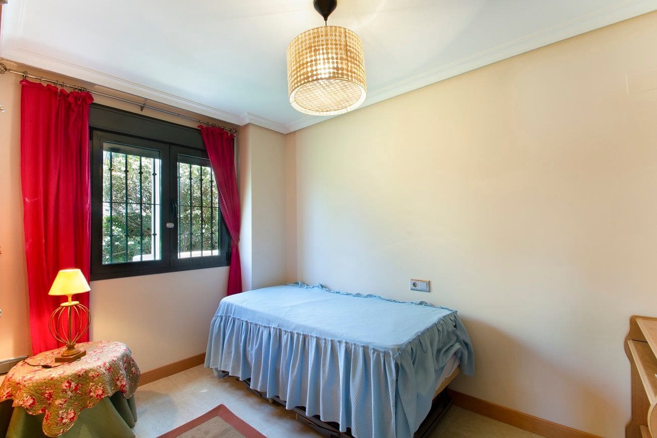 3 soverom Leilighet til salgs i New Golden Mile med svømmebasseng - € 470 000 (Ref: 8052527)