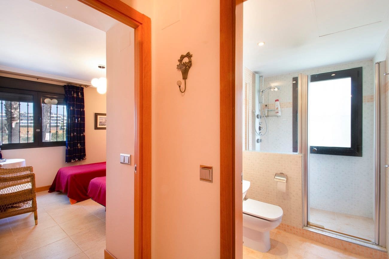 3 soverom Leilighet til salgs i New Golden Mile med svømmebasseng - € 470 000 (Ref: 8052527)