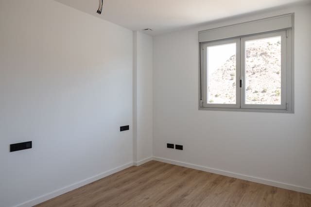 3 slaapkamer Penthouse te koop in Colinas del Limonar, Málaga stad met zwembad - € 745.000 (Ref: 8069301)