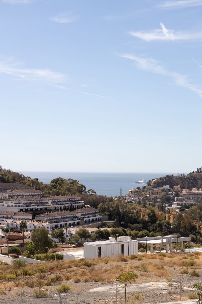 3 soveværelse Penthouse til salg i Malaga by med swimmingpool - € 745.000 (Ref: 8069301)