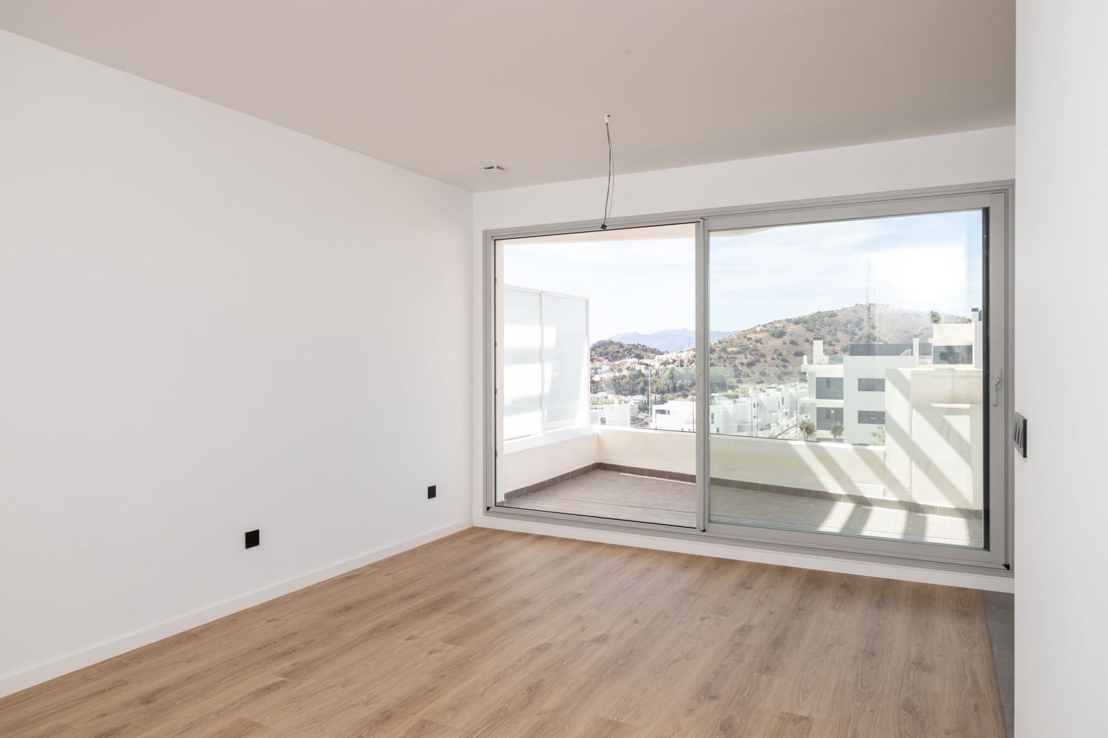 3 soveværelse Penthouse til salg i Malaga by med swimmingpool - € 745.000 (Ref: 8069301)