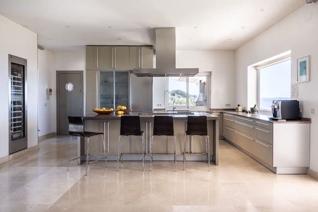 5 makuuhuone Huvila myytävänä paikassa Antequera mukana uima-altaan - 2 550 000 € (Ref: 8089483)