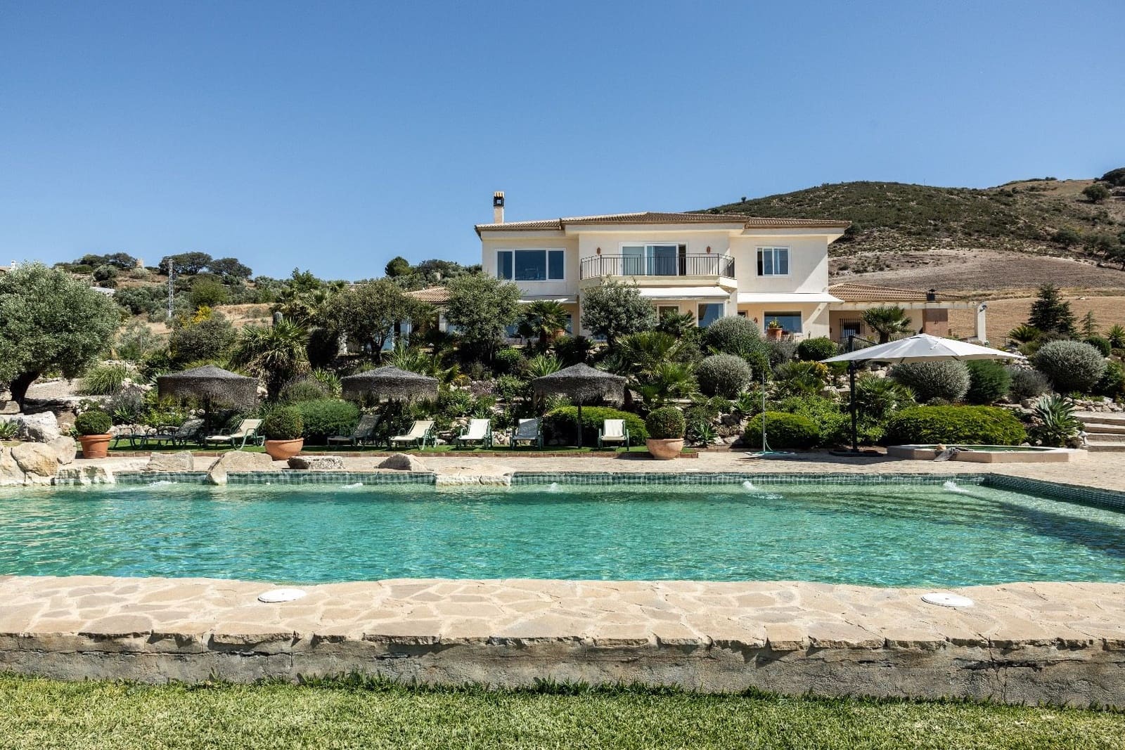 5 makuuhuone Huvila myytävänä paikassa Antequera mukana uima-altaan - 2 550 000 € (Ref: 8089483)