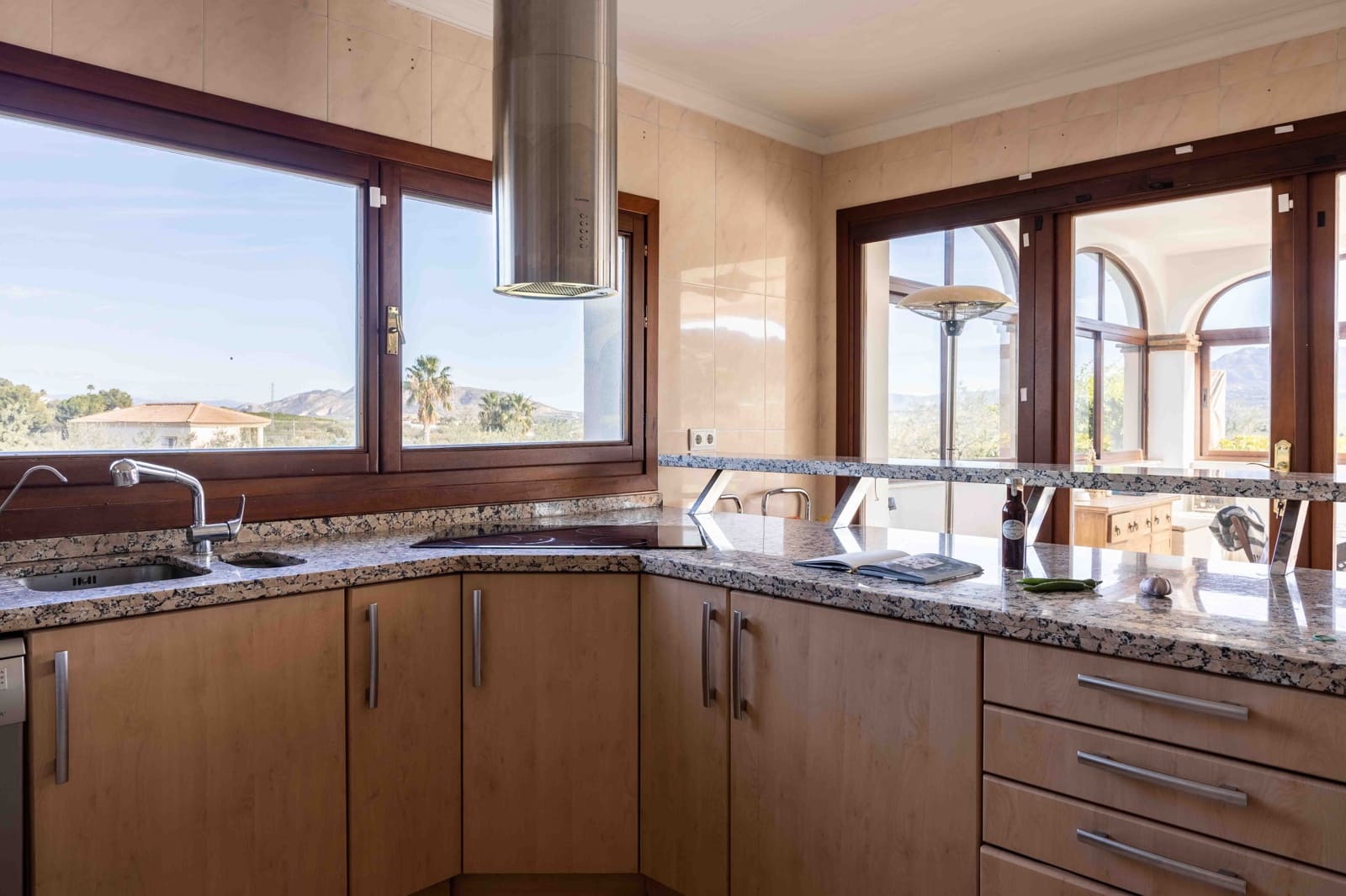 4 makuuhuone Maalaistalo myytävänä paikassa Alhaurin el Grande mukana uima-altaan - 999 000 € (Ref: 8128895)