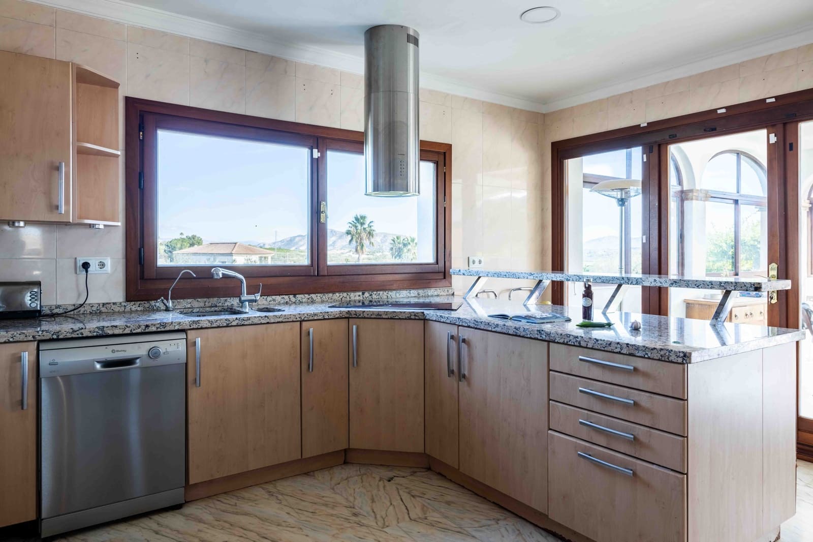 4 makuuhuone Maalaistalo myytävänä paikassa Alhaurin el Grande mukana uima-altaan - 999 000 € (Ref: 8128895)