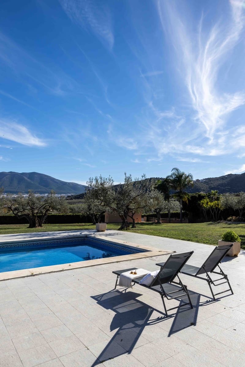 4 makuuhuone Maalaistalo myytävänä paikassa Alhaurin el Grande mukana uima-altaan - 999 000 € (Ref: 8128895)