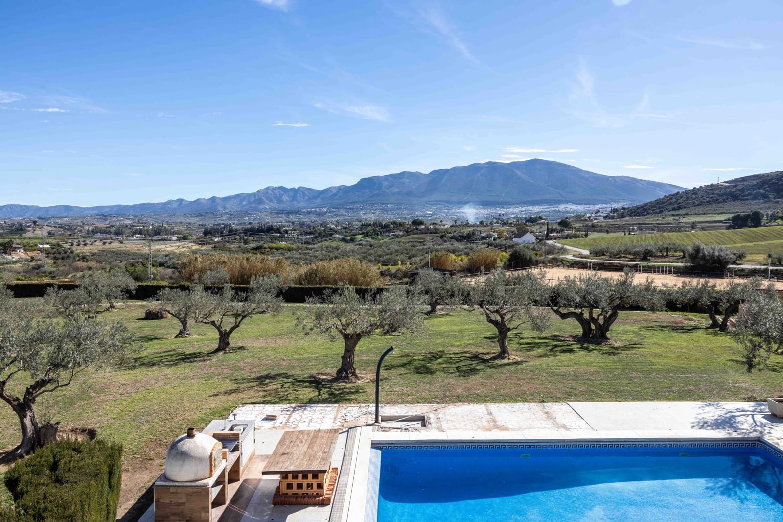 4 makuuhuone Maalaistalo myytävänä paikassa Alhaurin el Grande mukana uima-altaan - 999 000 € (Ref: 8128895)