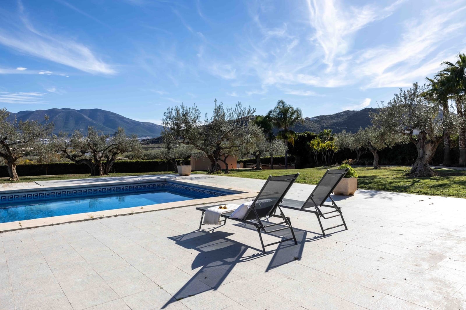 4 makuuhuone Maalaistalo myytävänä paikassa Alhaurin el Grande mukana uima-altaan - 999 000 € (Ref: 8128895)