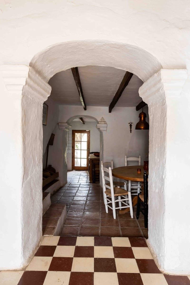 31 soveværelse Byhus til salg i Vinuela med swimmingpool - € 2.950.000 (Ref: 8150952)