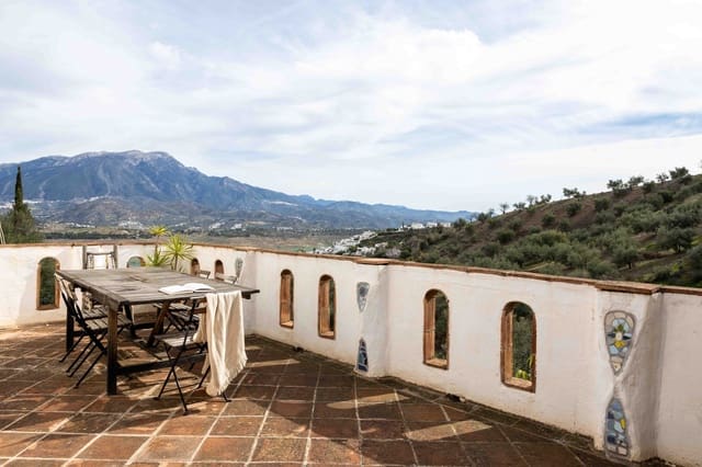 31 soveværelse Byhus til salg i Viñuela med swimmingpool - € 2.950.000 (Ref: 8150952)