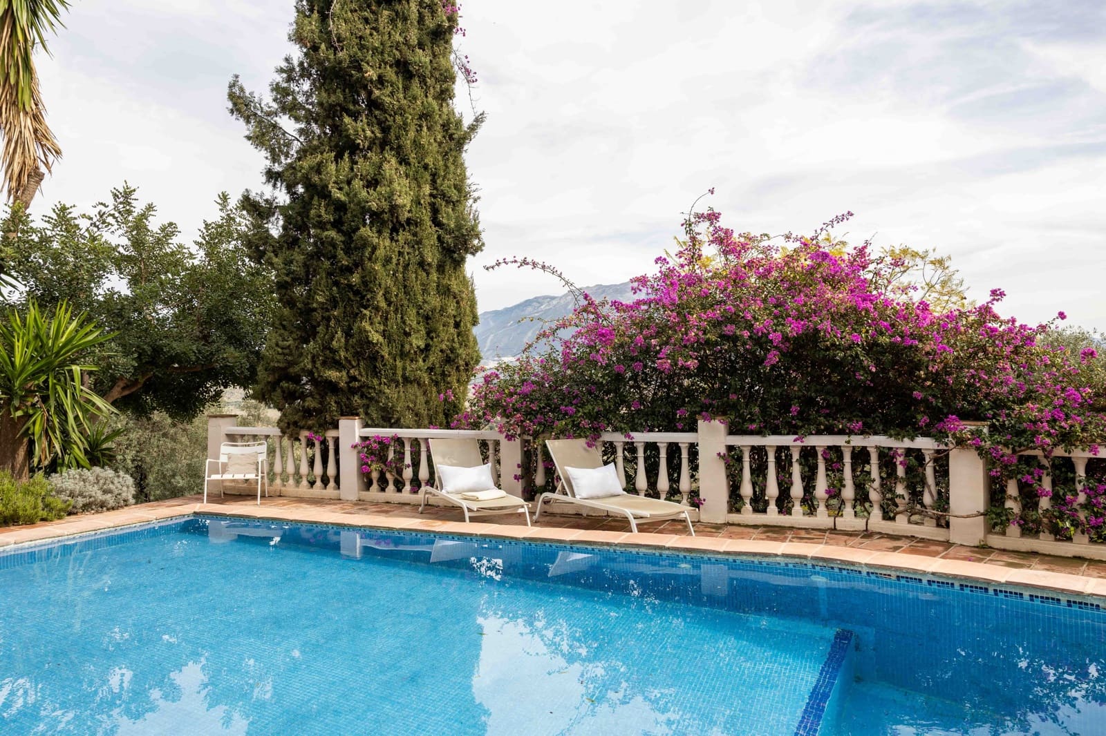 31 soveværelse Byhus til salg i Vinuela med swimmingpool - € 2.950.000 (Ref: 8150952)