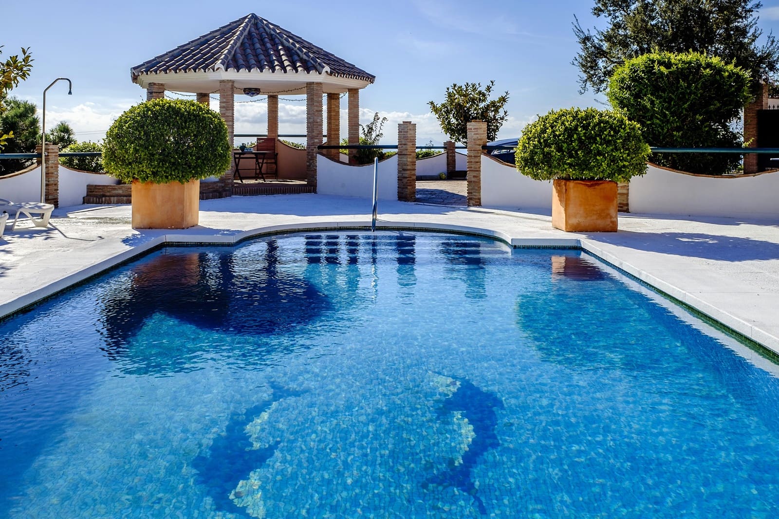 6 sypialnia Willa na sprzedaż w Estepona z basenem - 995 000 € (Ref: 8168763)