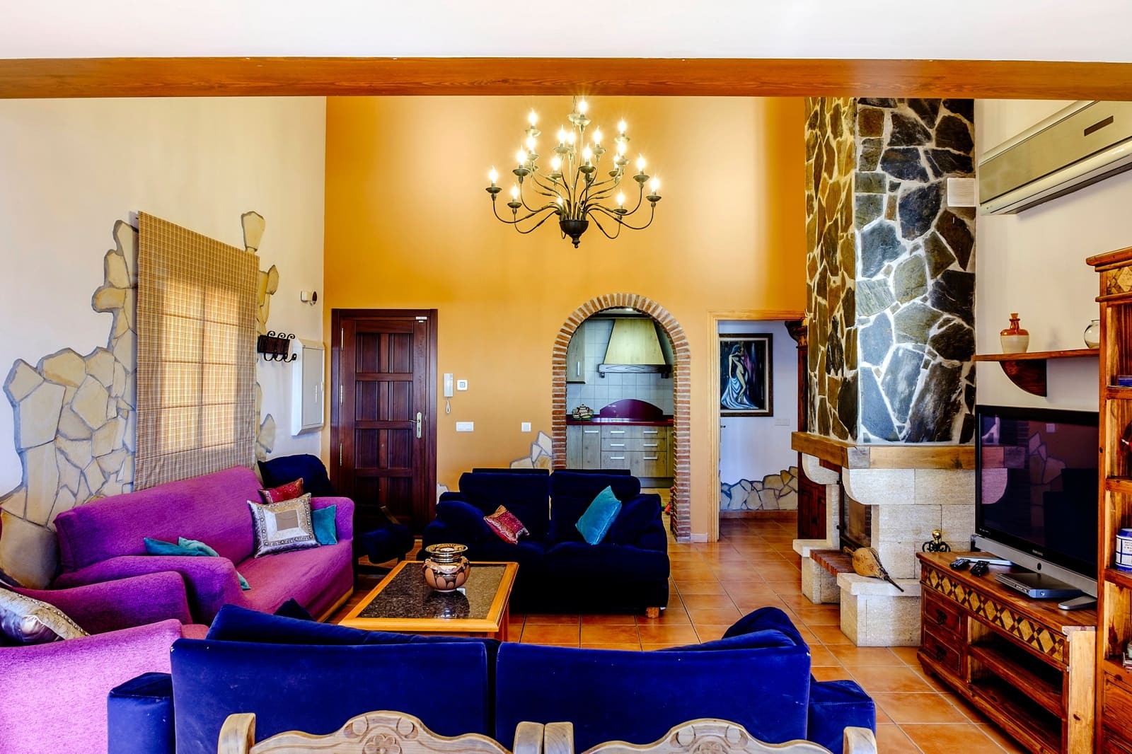 6 sypialnia Willa na sprzedaż w Estepona z basenem - 995 000 € (Ref: 8168763)