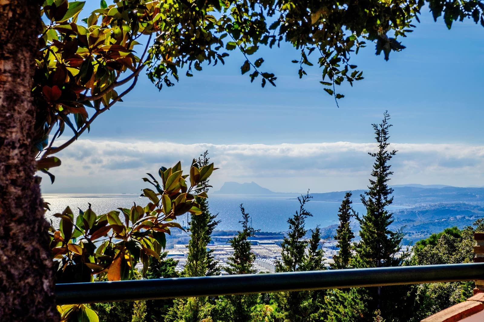 6 sypialnia Willa na sprzedaż w Estepona z basenem - 995 000 € (Ref: 8168763)