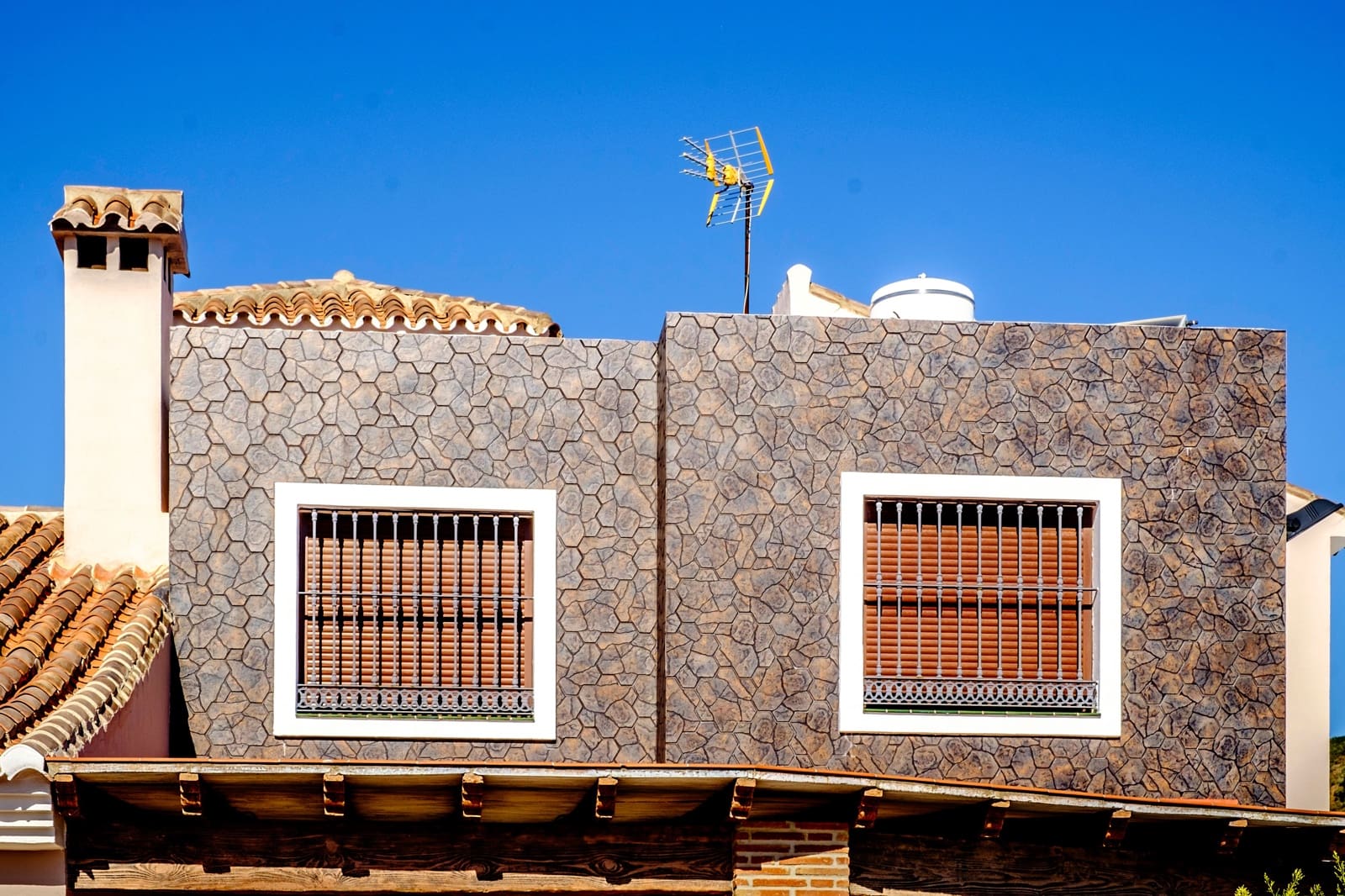 6 sypialnia Willa na sprzedaż w Estepona z basenem - 995 000 € (Ref: 8168763)