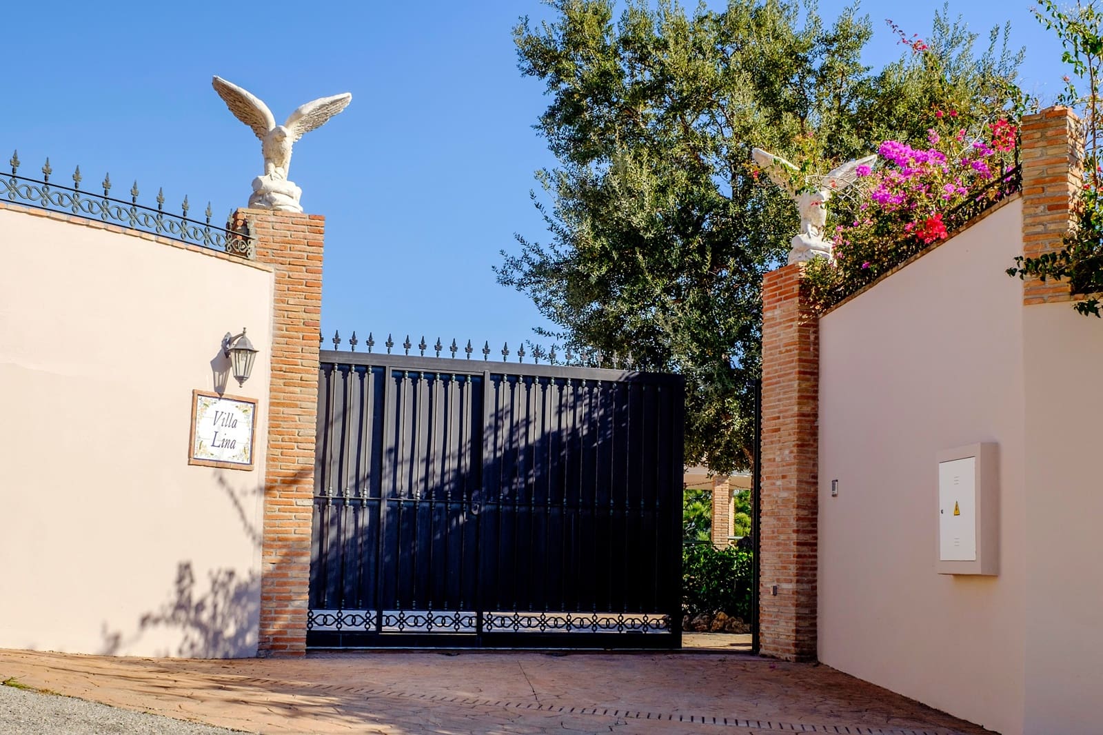 6 sypialnia Willa na sprzedaż w Estepona z basenem - 995 000 € (Ref: 8168763)