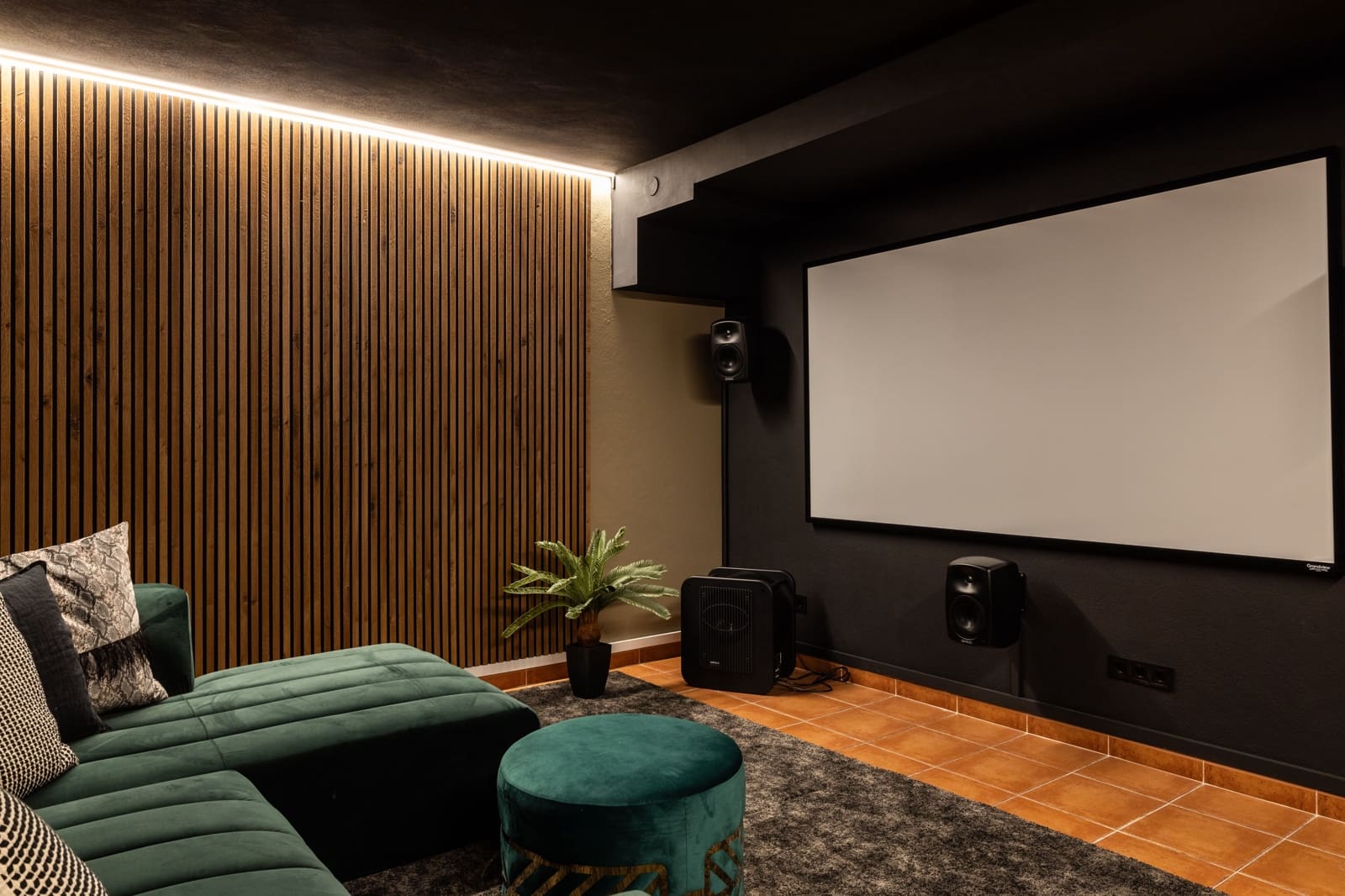 4 soveværelse Villa til salg i San Pedro de Alcantara med swimmingpool - € 1.695.000 (Ref: 8213179)