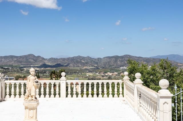 Casa in vendita in Alhaurín de la Torre con piscina - 360.000 € (Rif: 8220245)