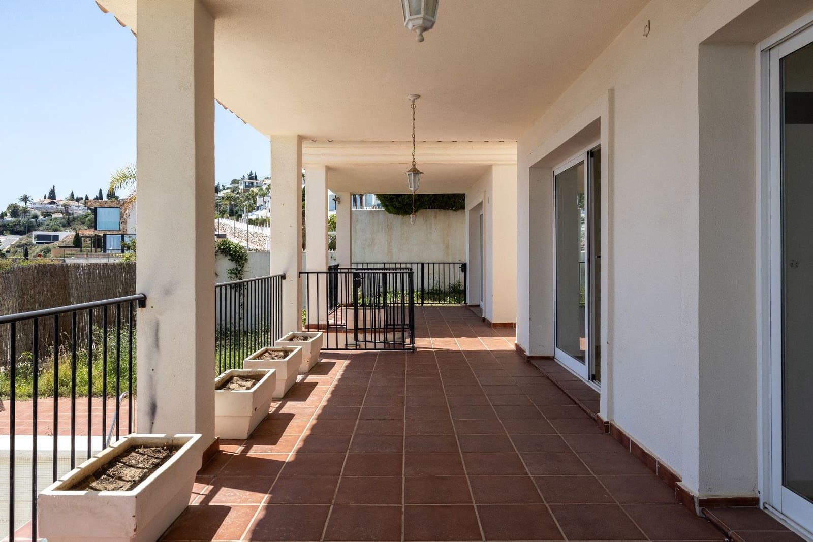 3 makuuhuone Huvila myytävänä paikassa Benalmadena mukana uima-altaan - 1 250 000 € (Ref: 8229079)