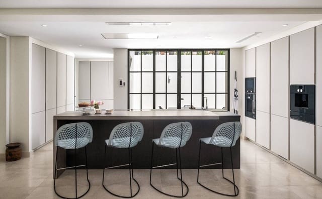 5 chambre Villa/Maison à vendre à Marbella avec piscine - 6 750 000 € (Ref: 8262967)