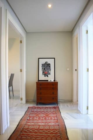 2 makuuhuone Huoneisto vuokrattavana paikassa Marbella Centro, Marbella mukana uima-altaan - 2 500 € (Ref: 8274088)