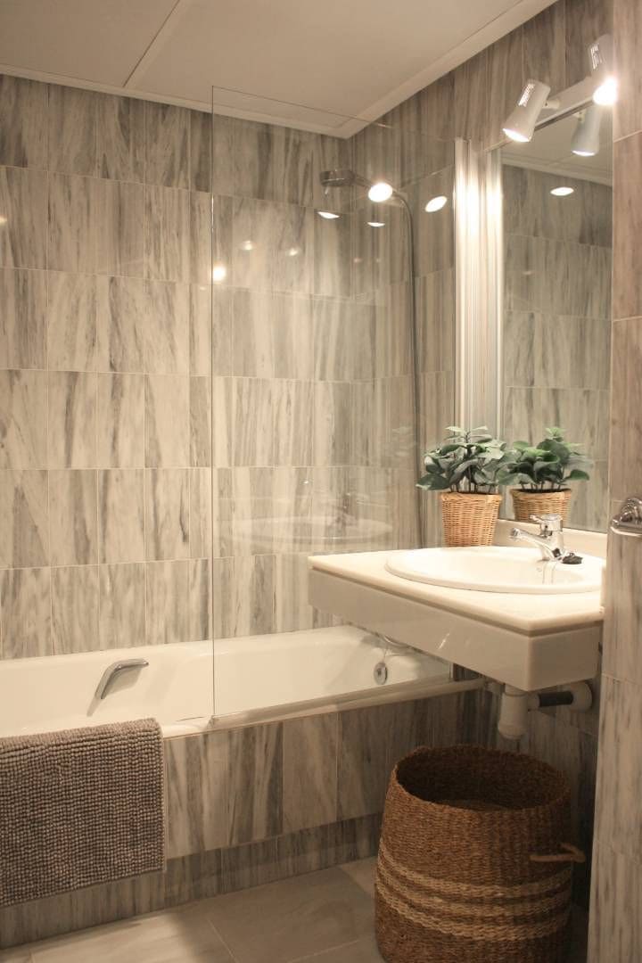 2 bedroom Apartment for rent in Marbella with pool - € 2,500 (Ref: 8274088)