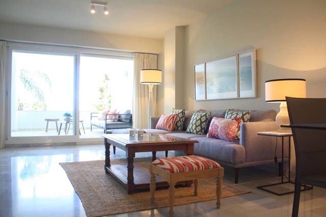 2 makuuhuone Huoneisto vuokrattavana paikassa Marbella Centro, Marbella mukana uima-altaan - 2 500 € (Ref: 8274088)