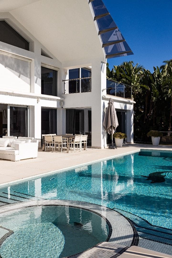 5 soverom Villa til salgs i Marbella med svømmebasseng - € 3 950 000 (Ref: 8309924)